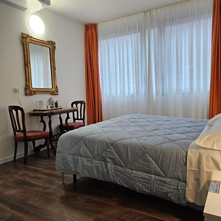 Victoria Royal Garden Lejlighedshotel Como Eksteriør billede