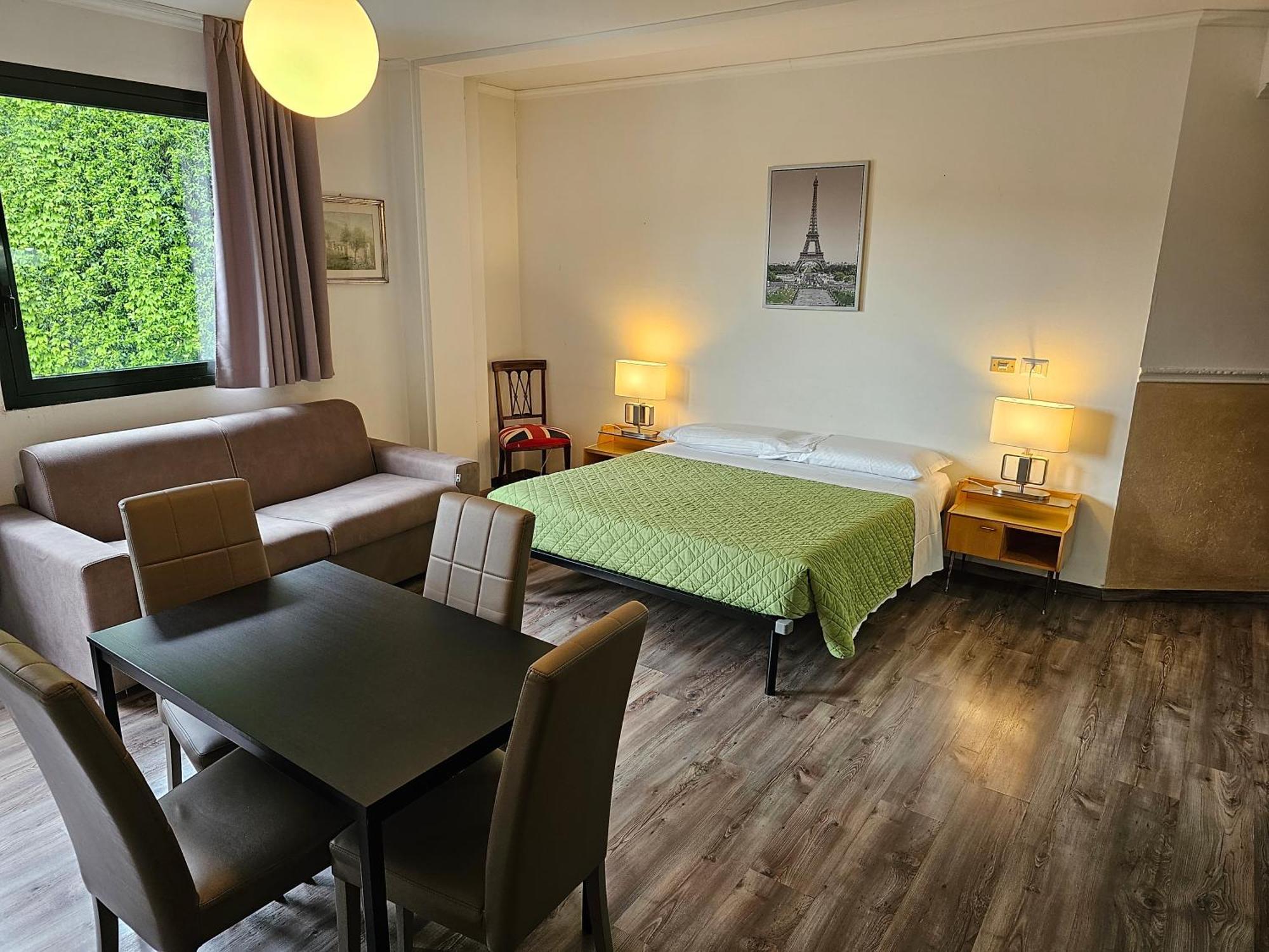 Victoria Royal Garden Lejlighedshotel Como Eksteriør billede