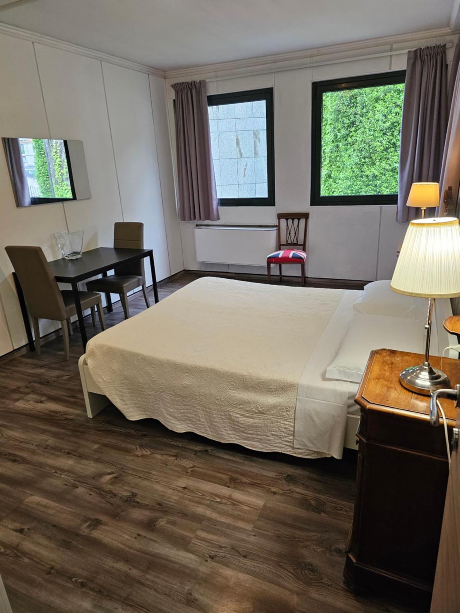 Victoria Royal Garden Lejlighedshotel Como Eksteriør billede